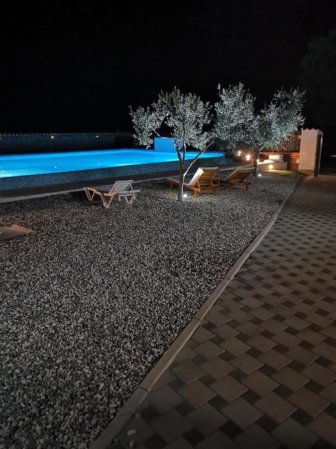 Jacuzi Cottage In The Olive Grove PUY Eksteriør bilde