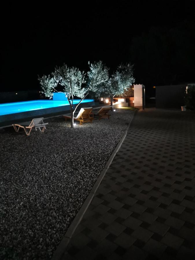 Jacuzi Cottage In The Olive Grove PUY Eksteriør bilde