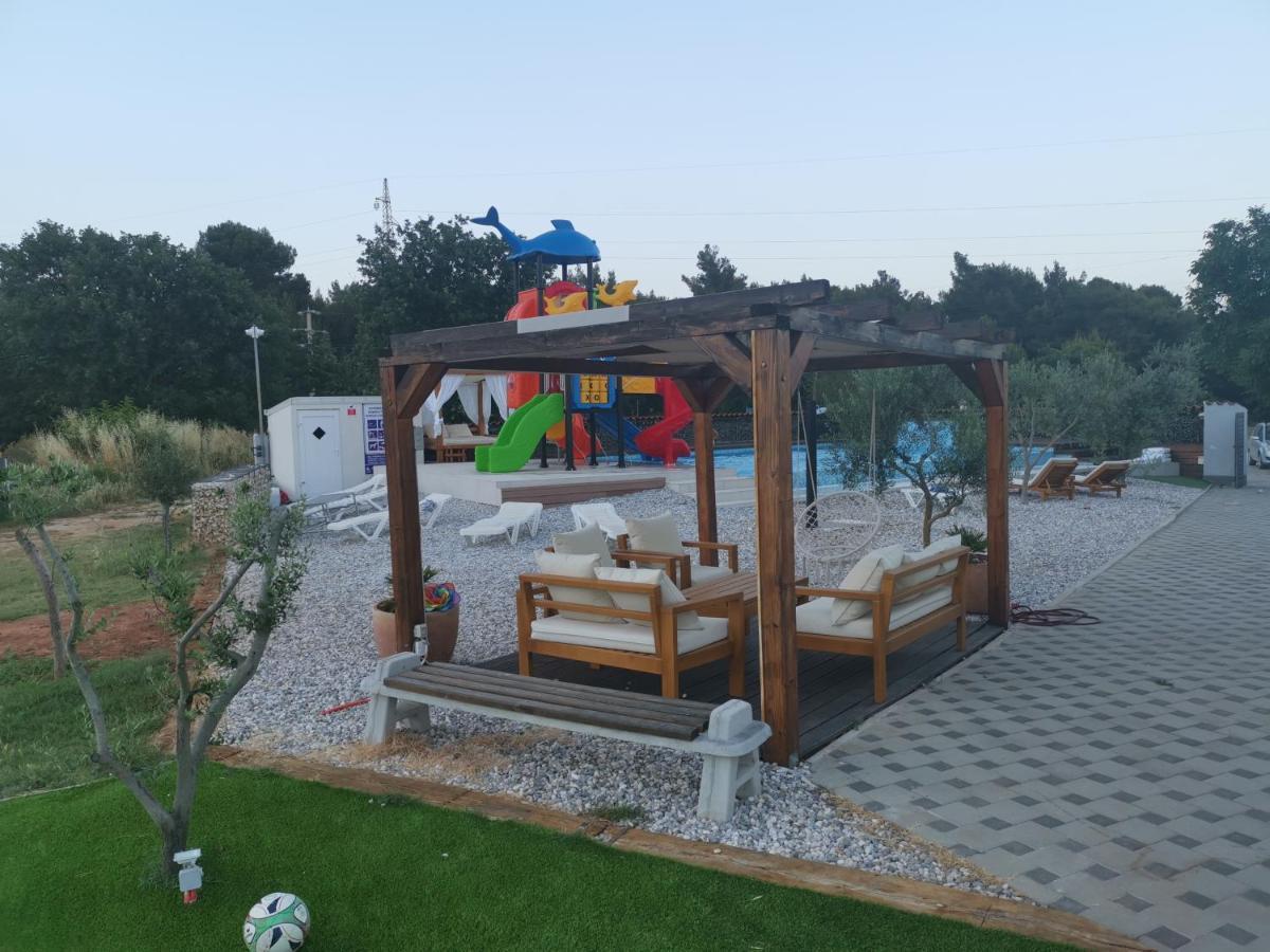 Jacuzi Cottage In The Olive Grove PUY Eksteriør bilde
